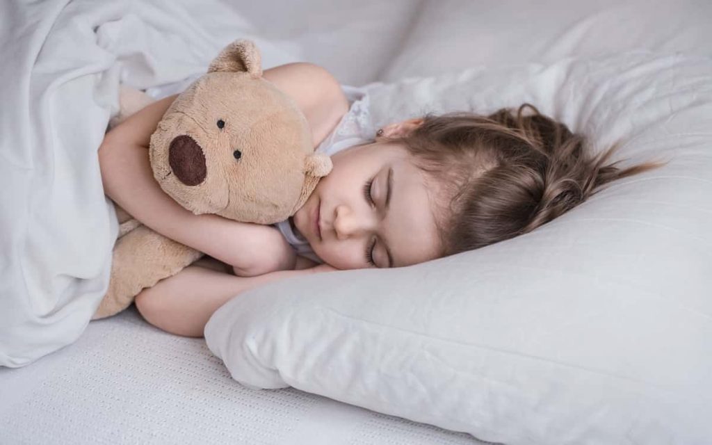 neka dete spava dovoljno kako biste sprečili tantrum